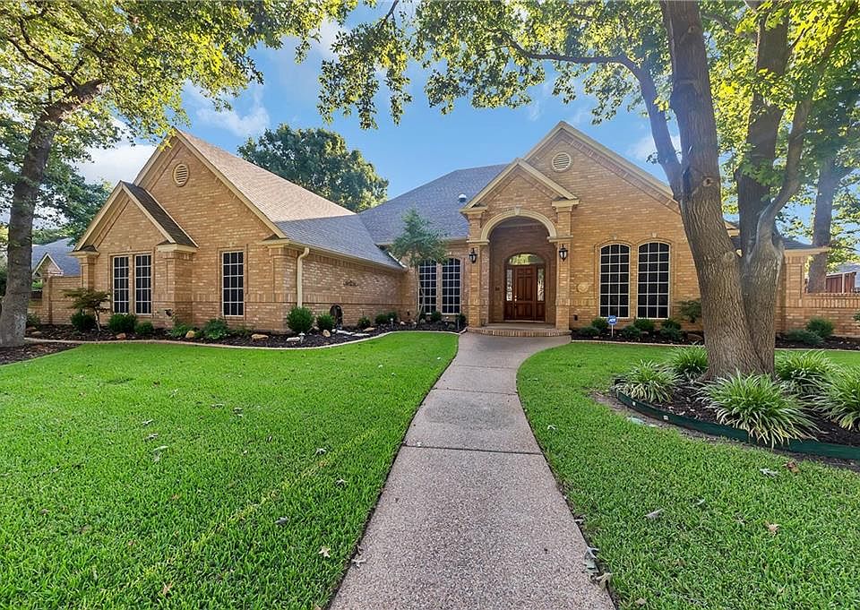 1st image of 8304 Thorndyke Dr
