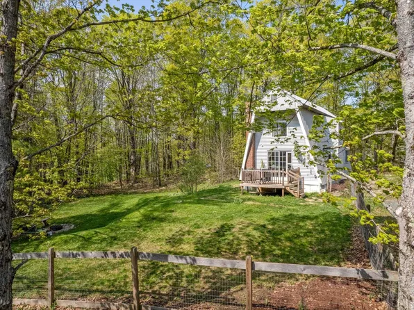 1806 Cross Road, Strafford, VT 05072