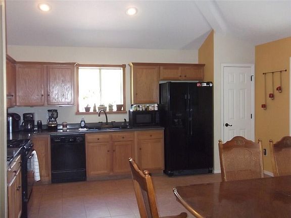 5th image of 140 Tierra Vista Dr
