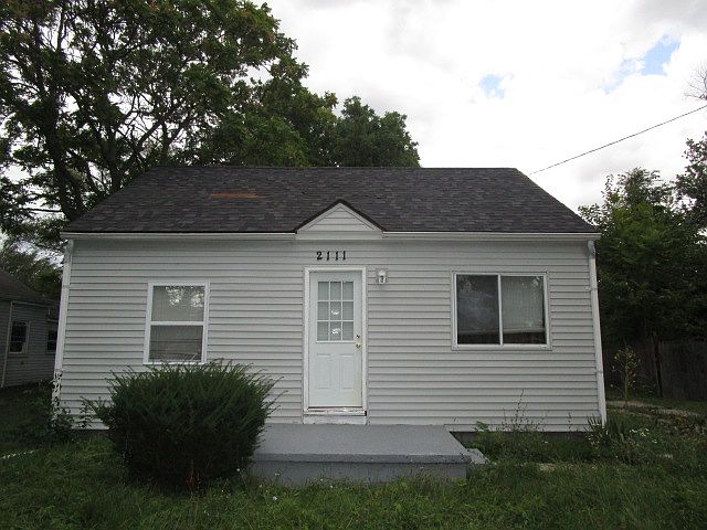 1st image of 2111 Savoy Ave