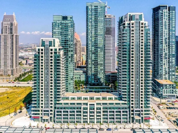 4055 Parkside Village Dr #1821, Mississauga, ON L5B 0K2