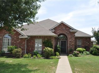 700 McMurry Dr, Waxahachie, TX 75165