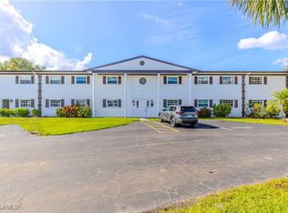 7043 New Post Dr APT 7, North Fort Myers, FL 33917