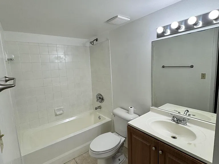 1167 N Benoist Farms Rd — Photo 11