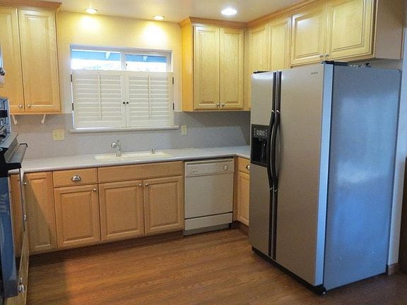 5th image of 1243 Miller Ave