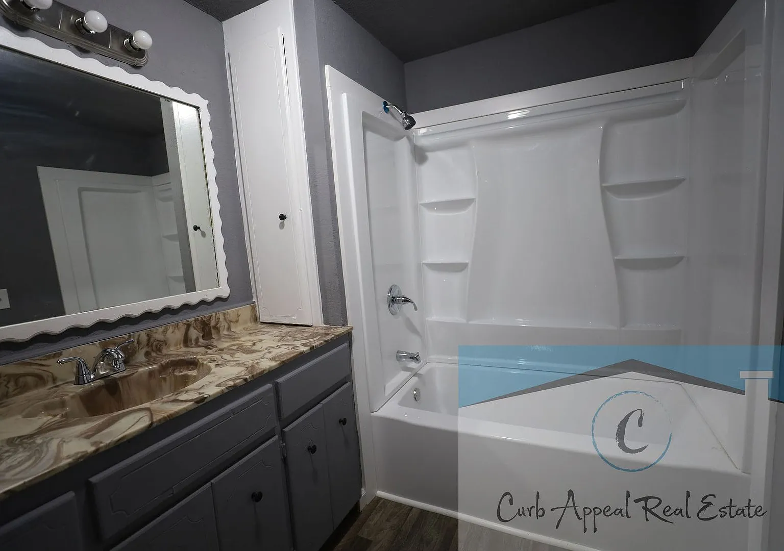 Charming 2 Bed, 1 Bath Home Lake City! — Photo 2