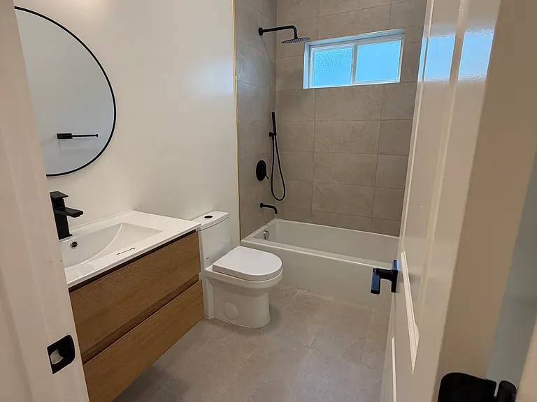 46 N Hamilton St #4 — Photo 9