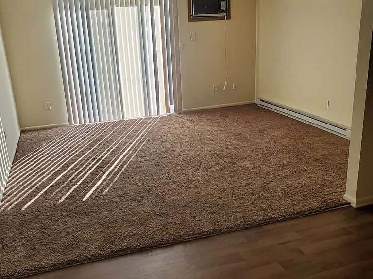 Affordable Grimes apartments minutes from everything! — Photo 4