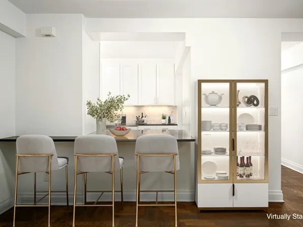 330 East 79th Street image 7 of 24