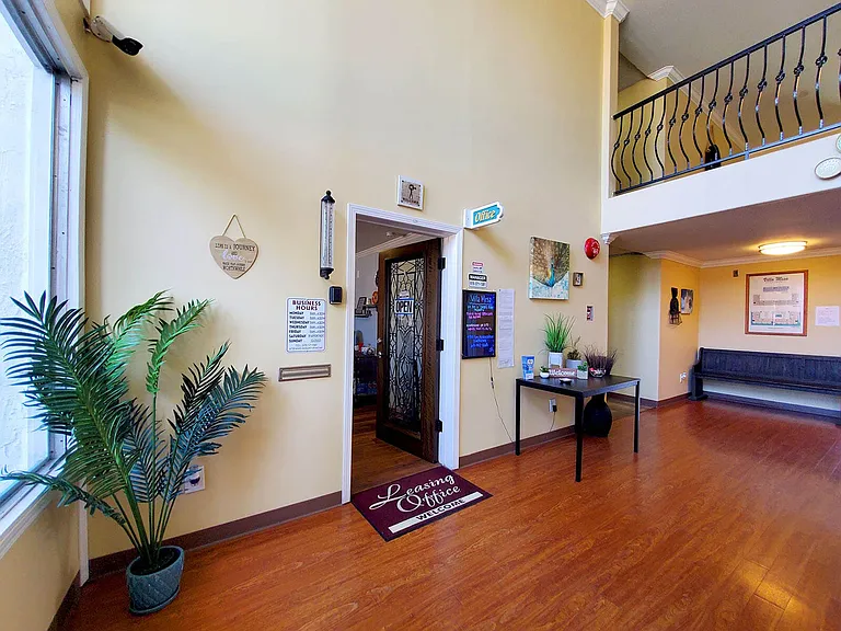 Villa Mesa Apartments — Photo 23