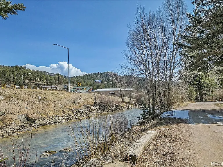 124 River Dr — Photo 21