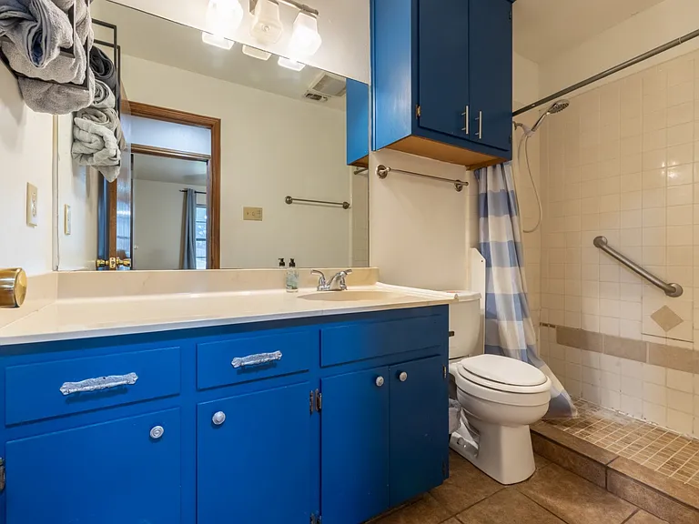 2202 Oxford Blvd — Photo 26