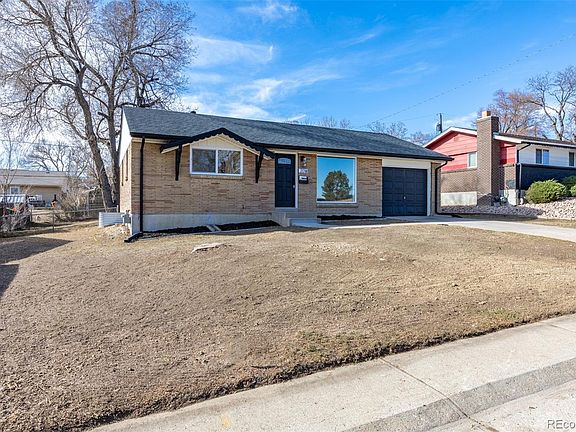 3rd image of 20 W Marigold Drive