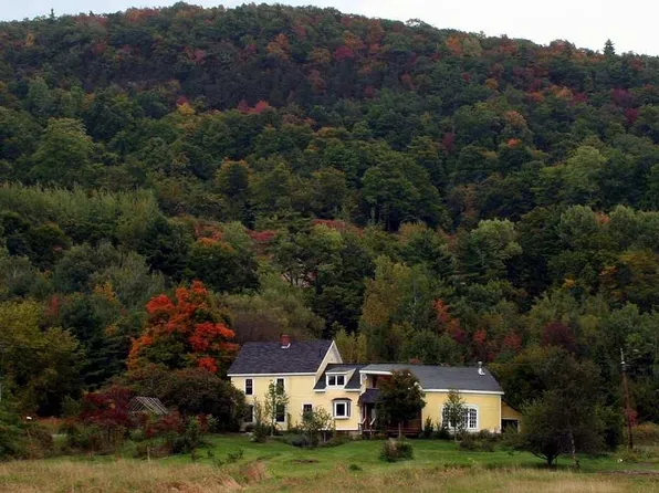 932 Forrest Rd, Bridport, VT 05734