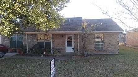 1st image of 304 W Black Oak Ln