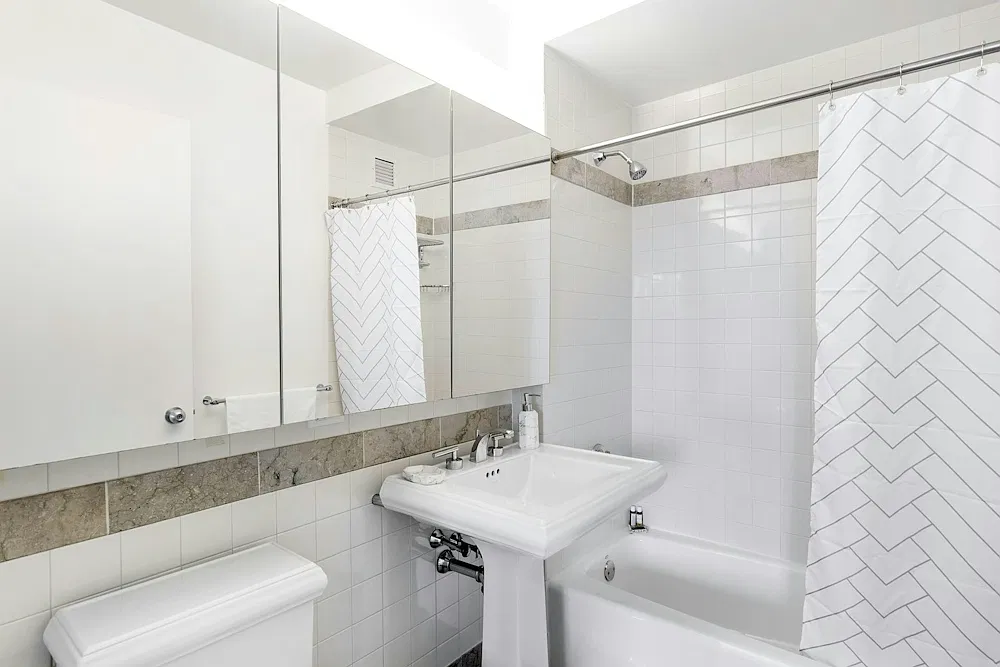 500 West 56th Street — Photo 4