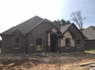 1508 Sea Breeze Ln, Azle, TX 76020