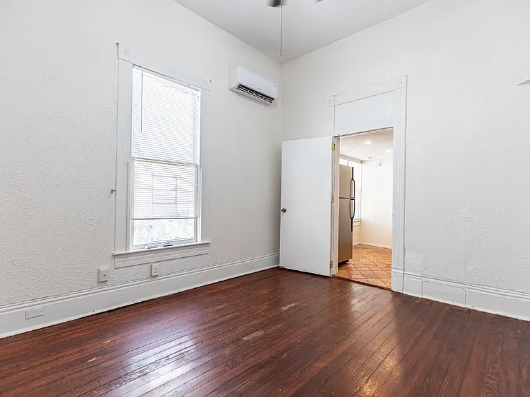 426 W Woodlawn Ave #1 — Photo 5