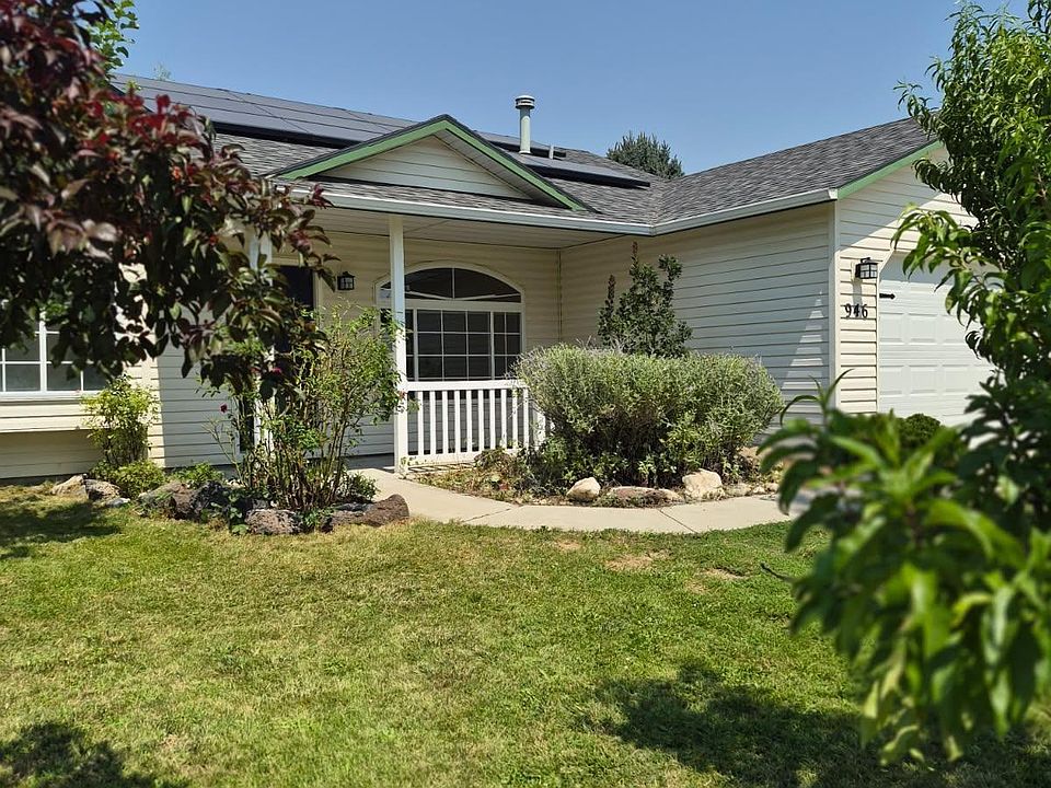 1st image of 946 Johnson Dr