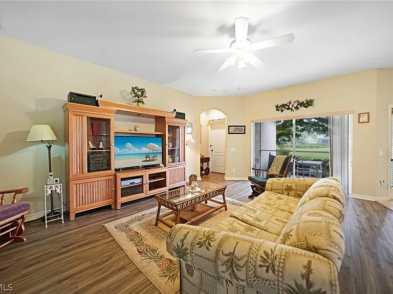 2454 Blackburn Cir — Photo 10