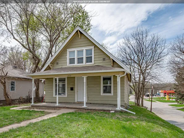 2131 Terrace Pl, Sioux City, IA 51104