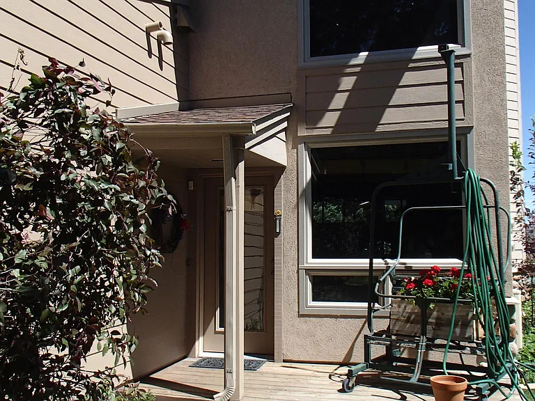 4850 Meadow Loop Rd — Photo 2
