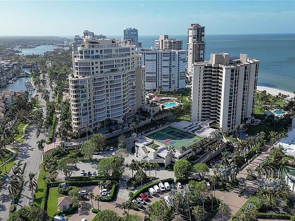 5th image of 4551 Gulf Shore BLVD N #706