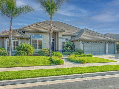 7730 N Gilroy Ave, Fresno, CA, 93722