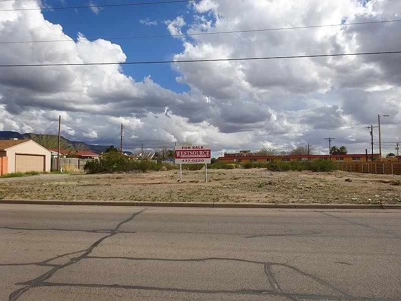 2nd image of 300 Mercury Ave