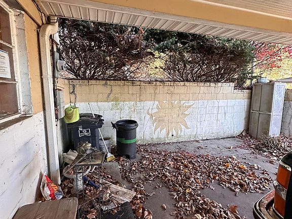 5th image of 1159 E Fair Ave