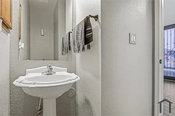 12905 Hidden Grove Dr — Photo 24