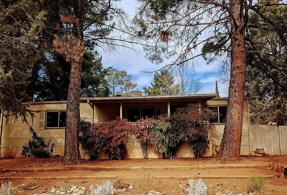 1st image of 15 Fawn Cir