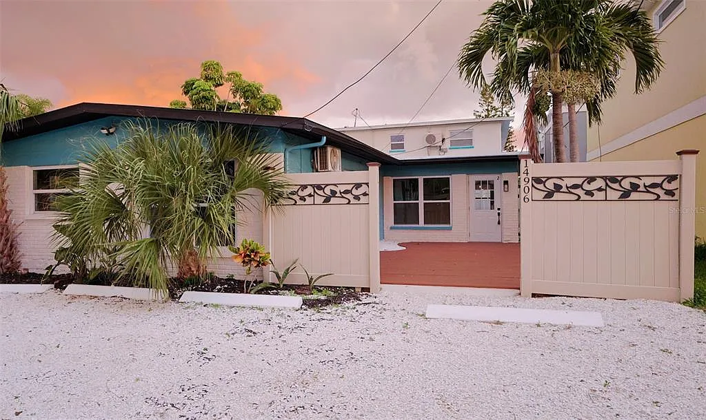 14906 N Bayshore Dr — Photo 2
