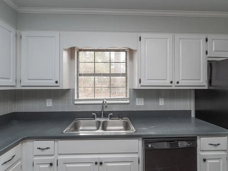 2336 Helsinki Dr — Photo 9