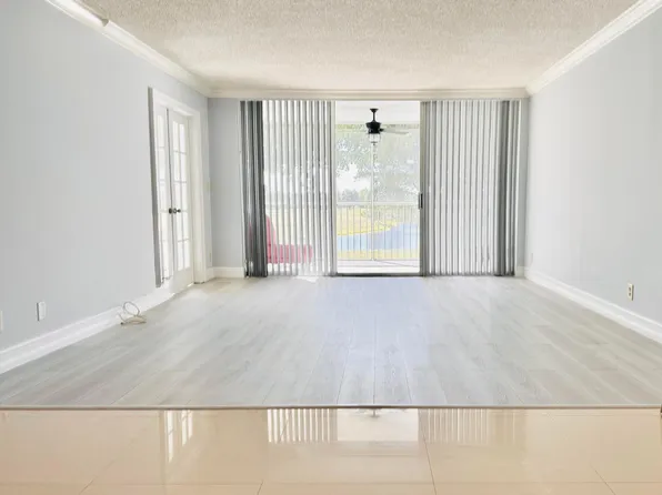 3080 N Course Drive #202, Pompano Beach, FL 33069
