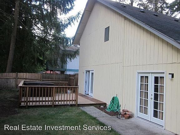 3rd image of 3708 Creighton Ct SE