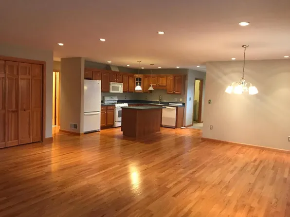 683 State Rd, Westport, MA 02790