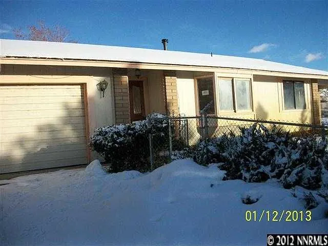 4375 Drake Way photo 1
