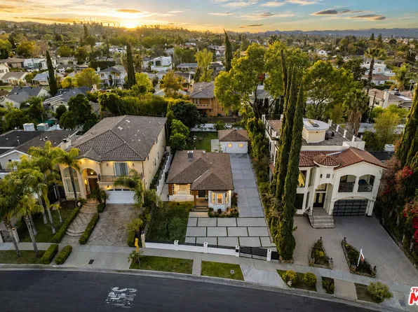 5143 Newcastle Ave, Encino, CA 91316