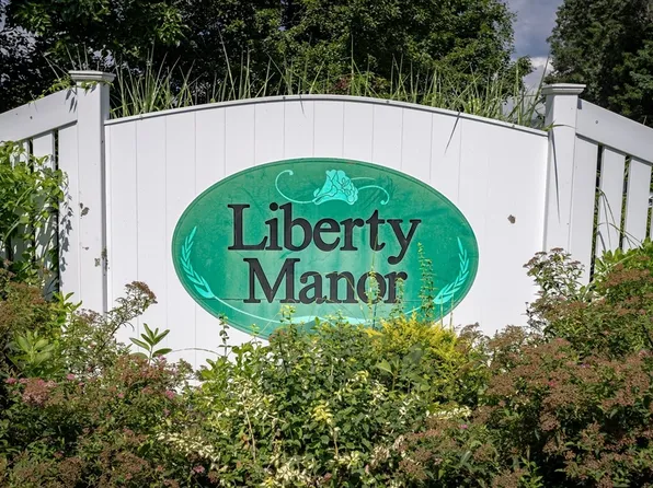 48 Modena Cir, Westfield, MA 01085