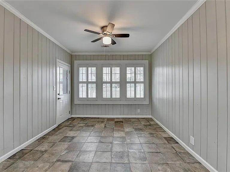 8 Highland Ln — Photo 24