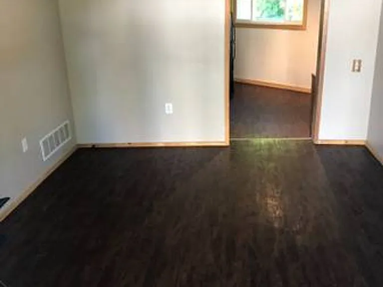 916 Park Ave — Photo 11
