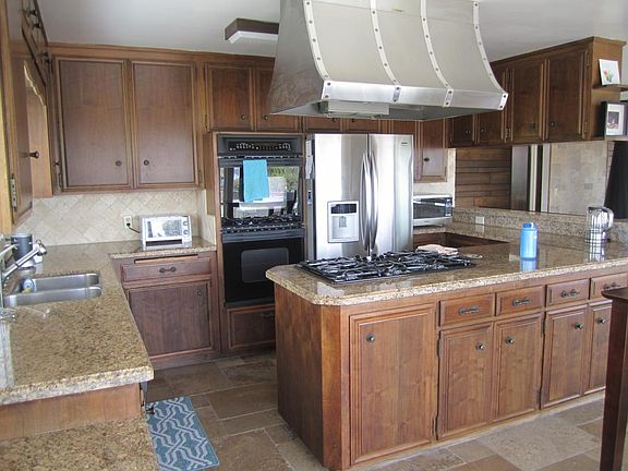 Kitchen open concept with view