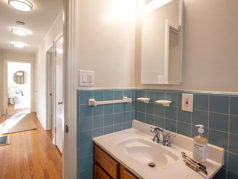 1300 San Anselmo Ave — Photo 14