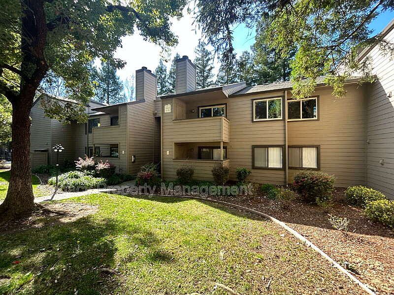 1st image of 3715 Tallyho Dr APT 14