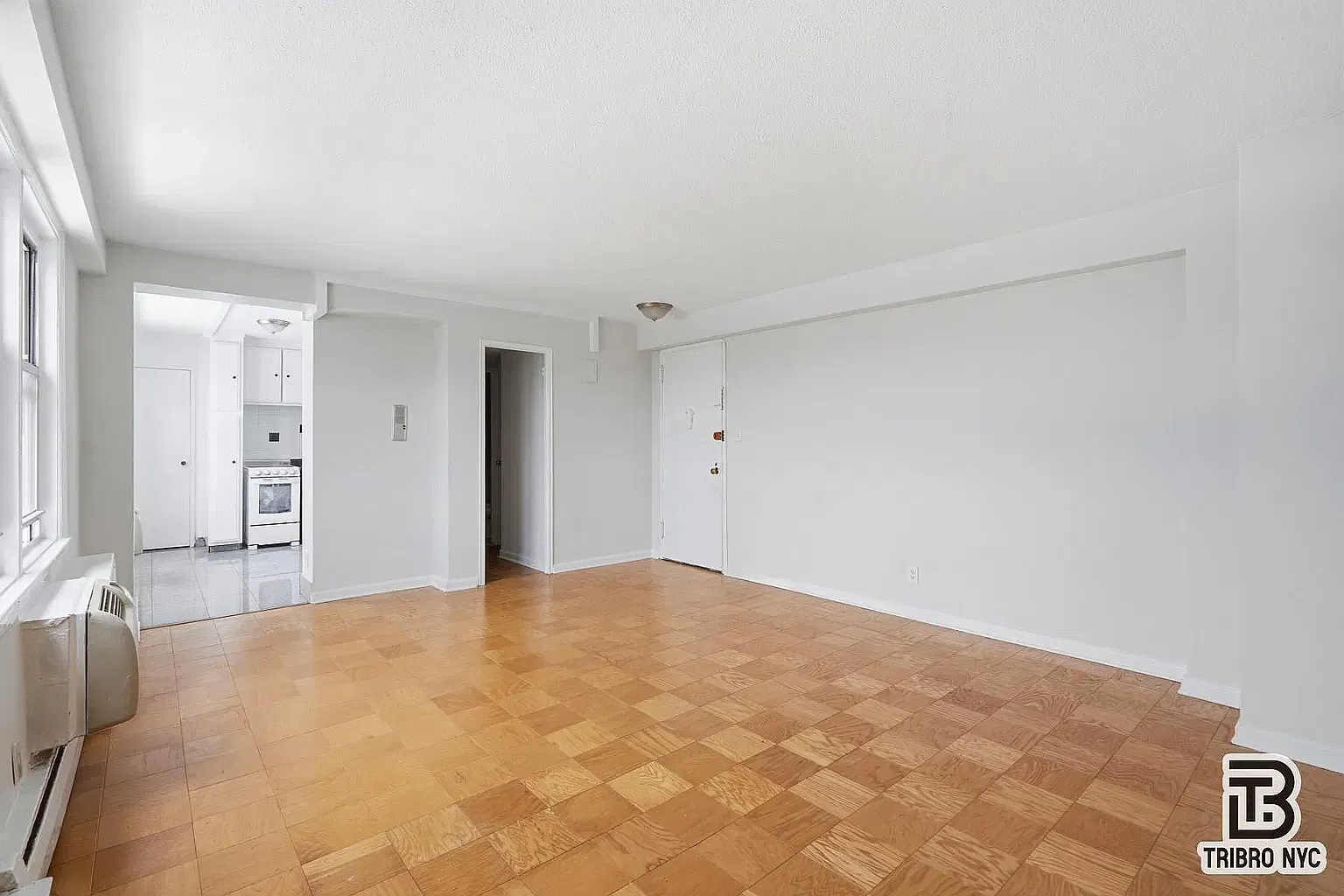 6545 Broadway — Photo 2