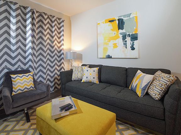 2nd image of 13 Whitehead Cir #13