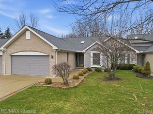 7527 Green Meadow Ln #115, Canton, MI