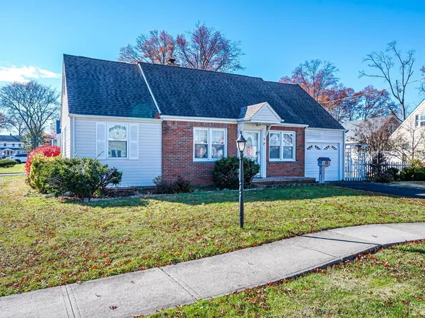 54 Alison Rd, Roselle, NJ 07203