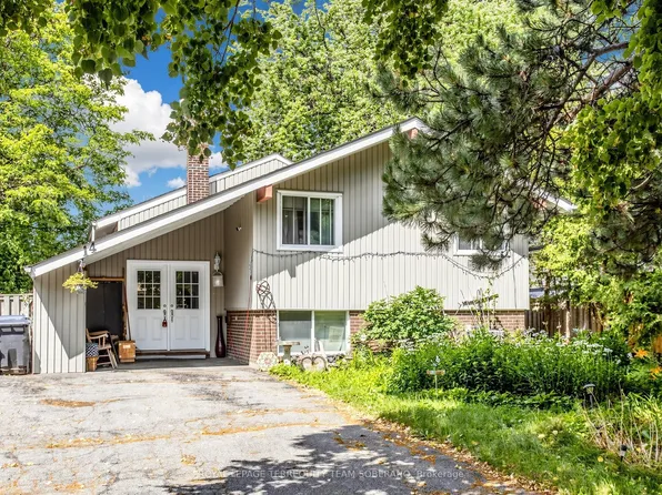 14 Rosswood Cres, Toronto, ON M1P 3N2